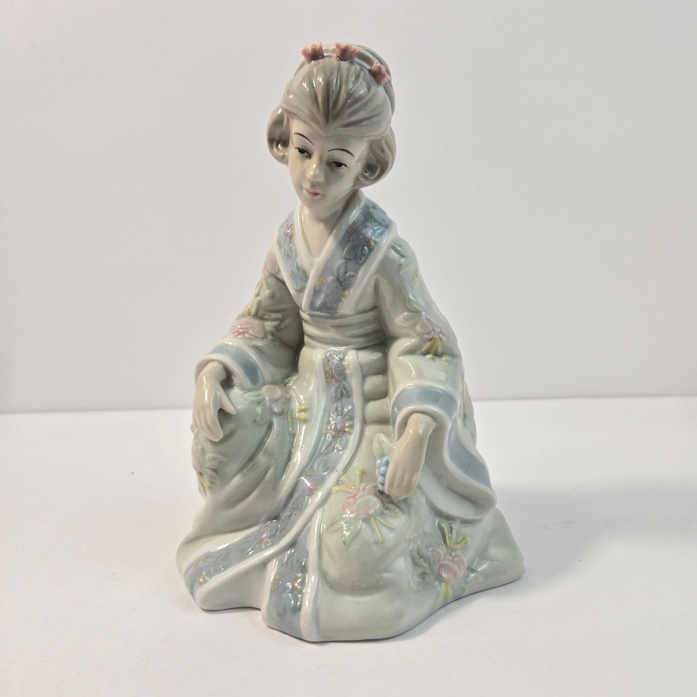 Vintage Porcelain Geisha Figurine Kneeling Japanese Woman Pastel Floral 7.5"